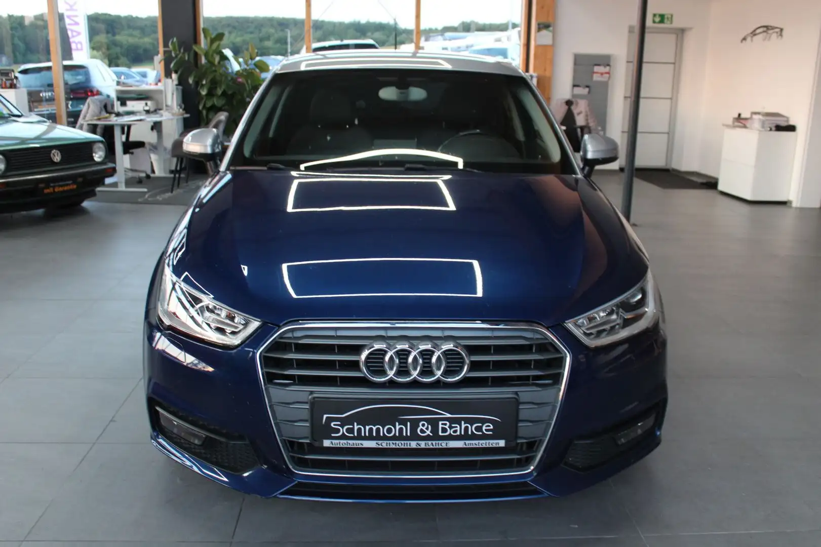 Audi A1 Sportback 1.0 TFSI design Blau - 2