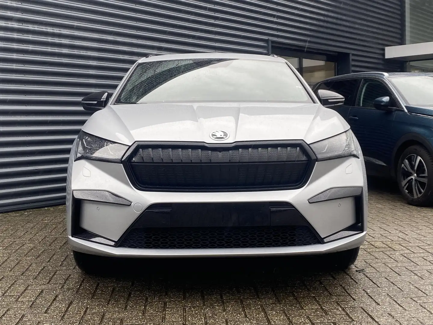 Skoda Enyaq iV 60 Sportline 58 kWh 180 PK | Automaat | Matrix Zilver - 2
