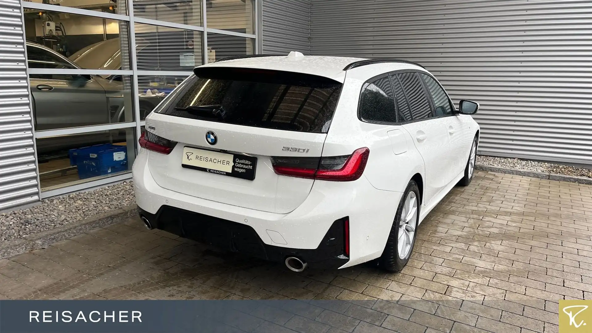 BMW 330 iA xDr. Touring M Sport LCI HUD Navi 360° ACC Weiß - 2