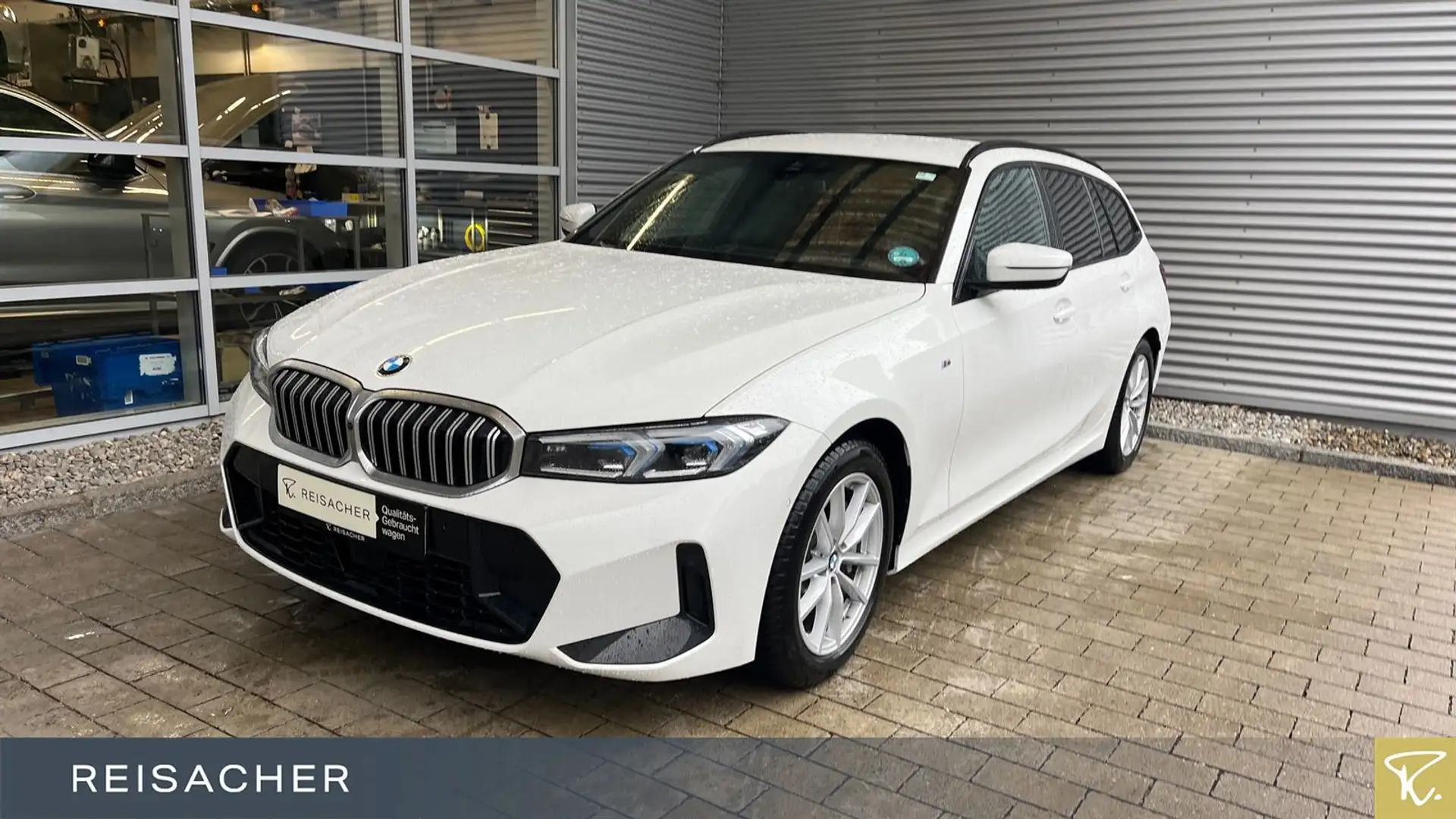 BMW 330 iA xDr. Touring M Sport LCI HUD Navi 360° ACC Weiß - 1