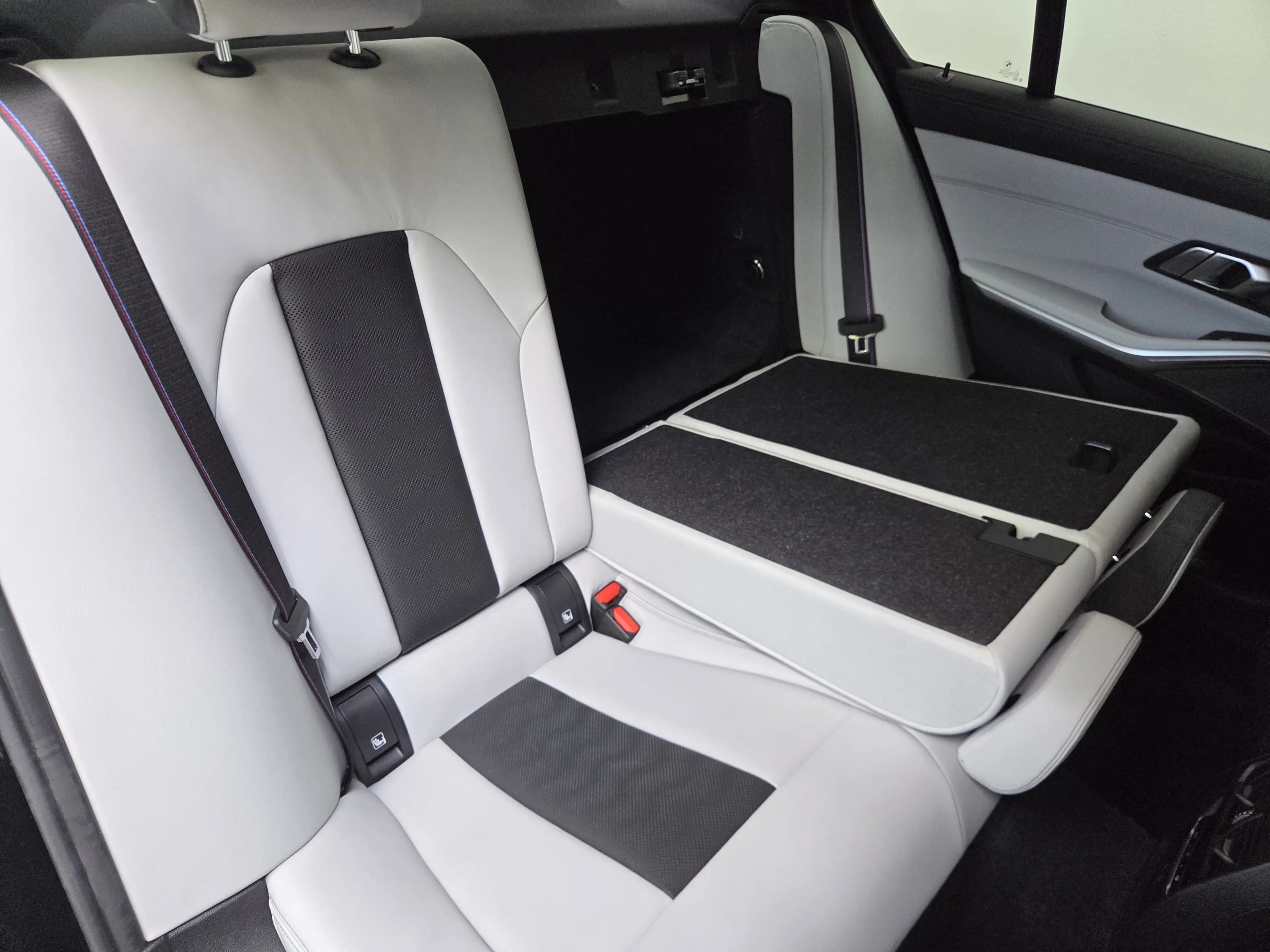 BMW M3 Comp. xDr ACC 360° Sitzlüftung Carbon H&K — photo 27