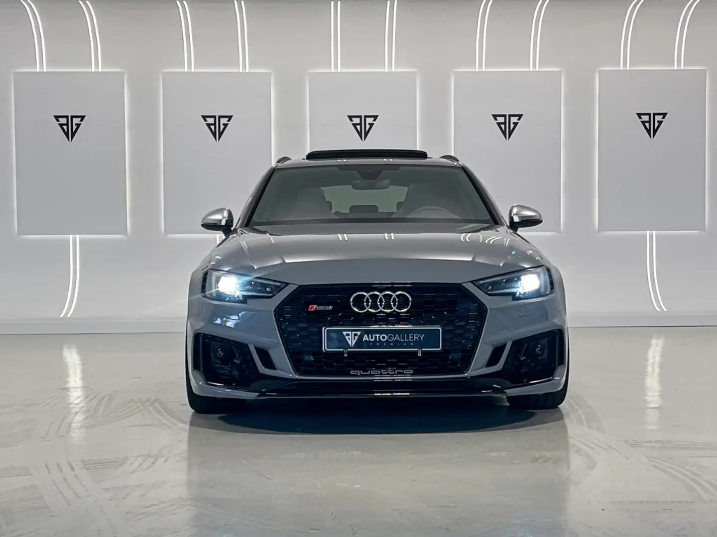 Audi RS4 Avant 2.9 TFSI quattro tiptronic Gris - 2