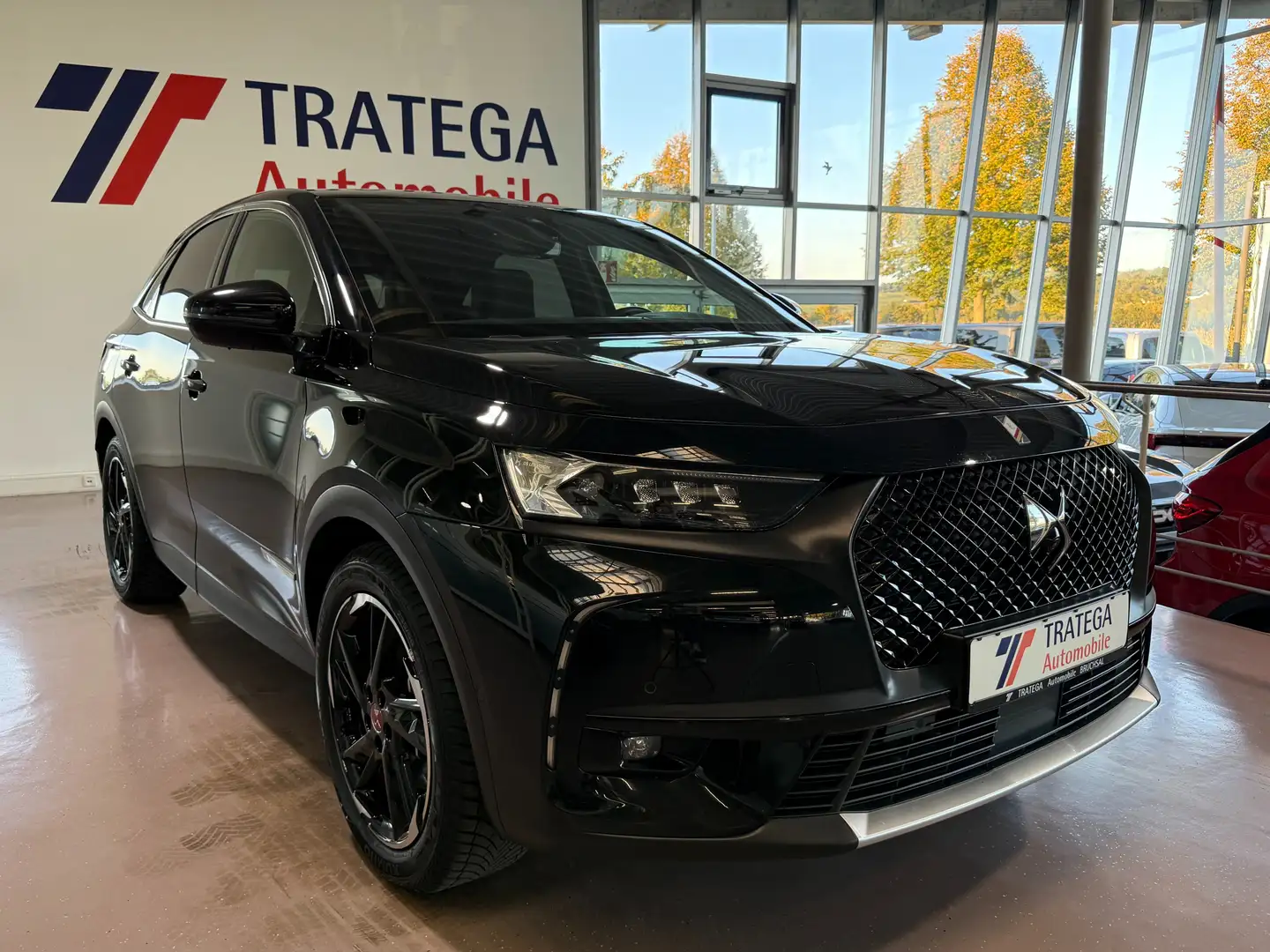 DS Automobiles DS 7 Crossback E-Tense 4x4 300 Performance Line Zwart - 1
