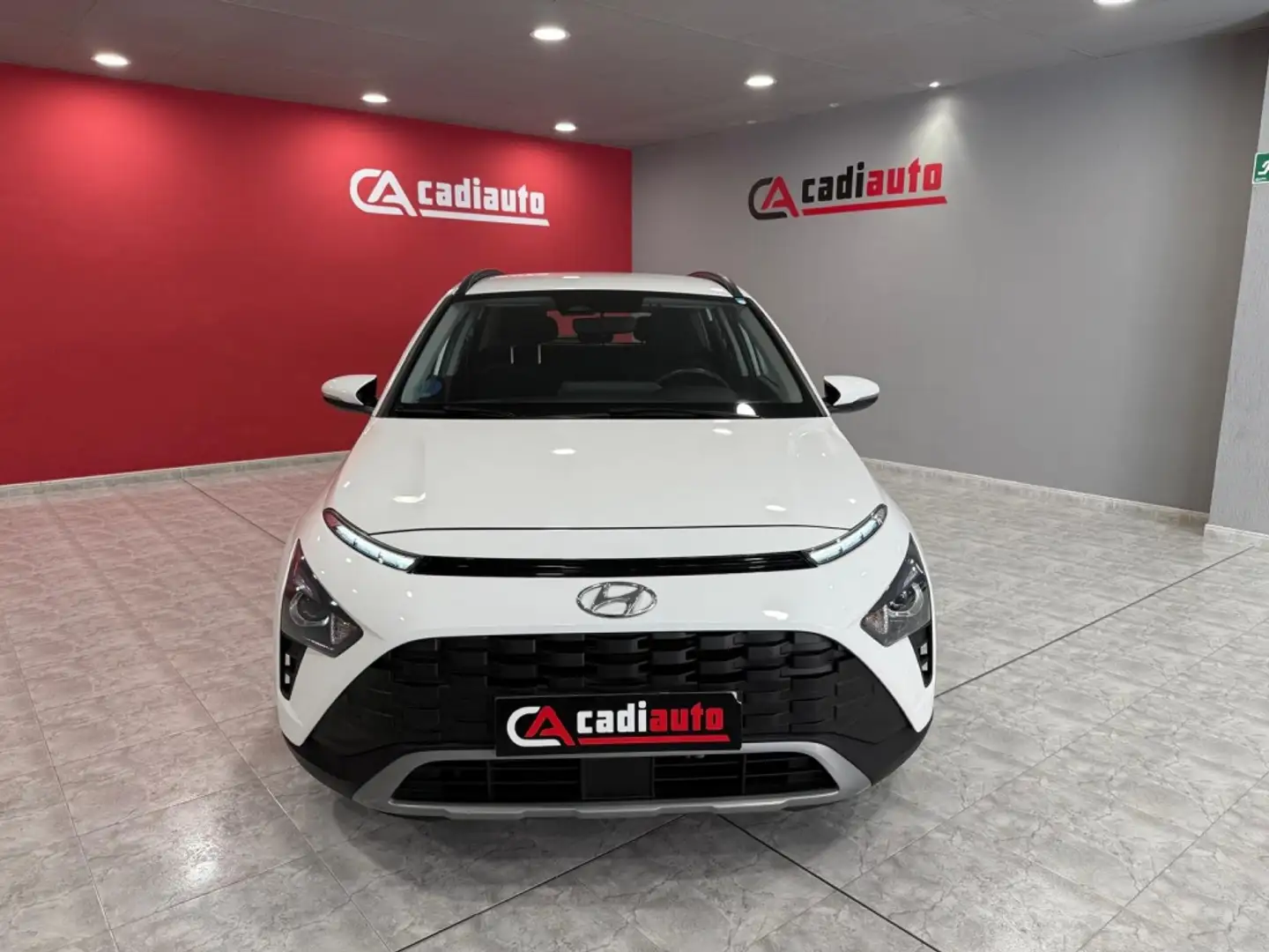 Hyundai BAYON 1.0 TGDI 48V Tecno Blanco - 2