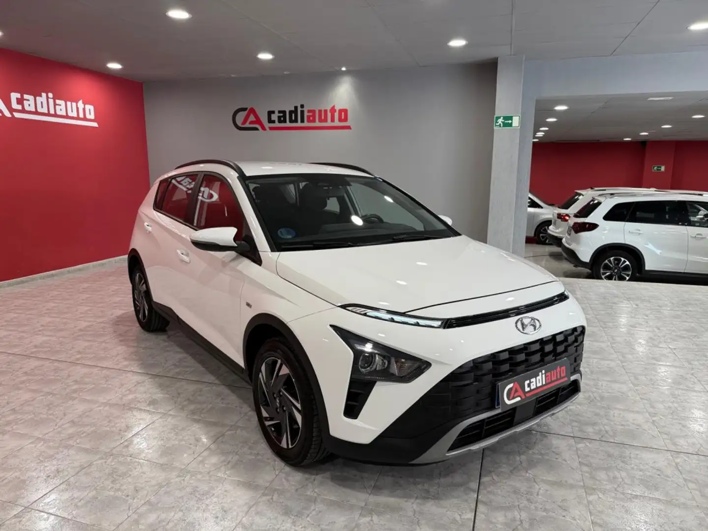 Hyundai BAYON 1.0 TGDI 48V Tecno Blanco - 1