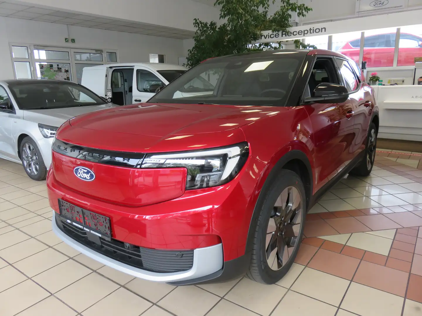 Ford Explorer Elektro 79kWh RWD Rot - 1