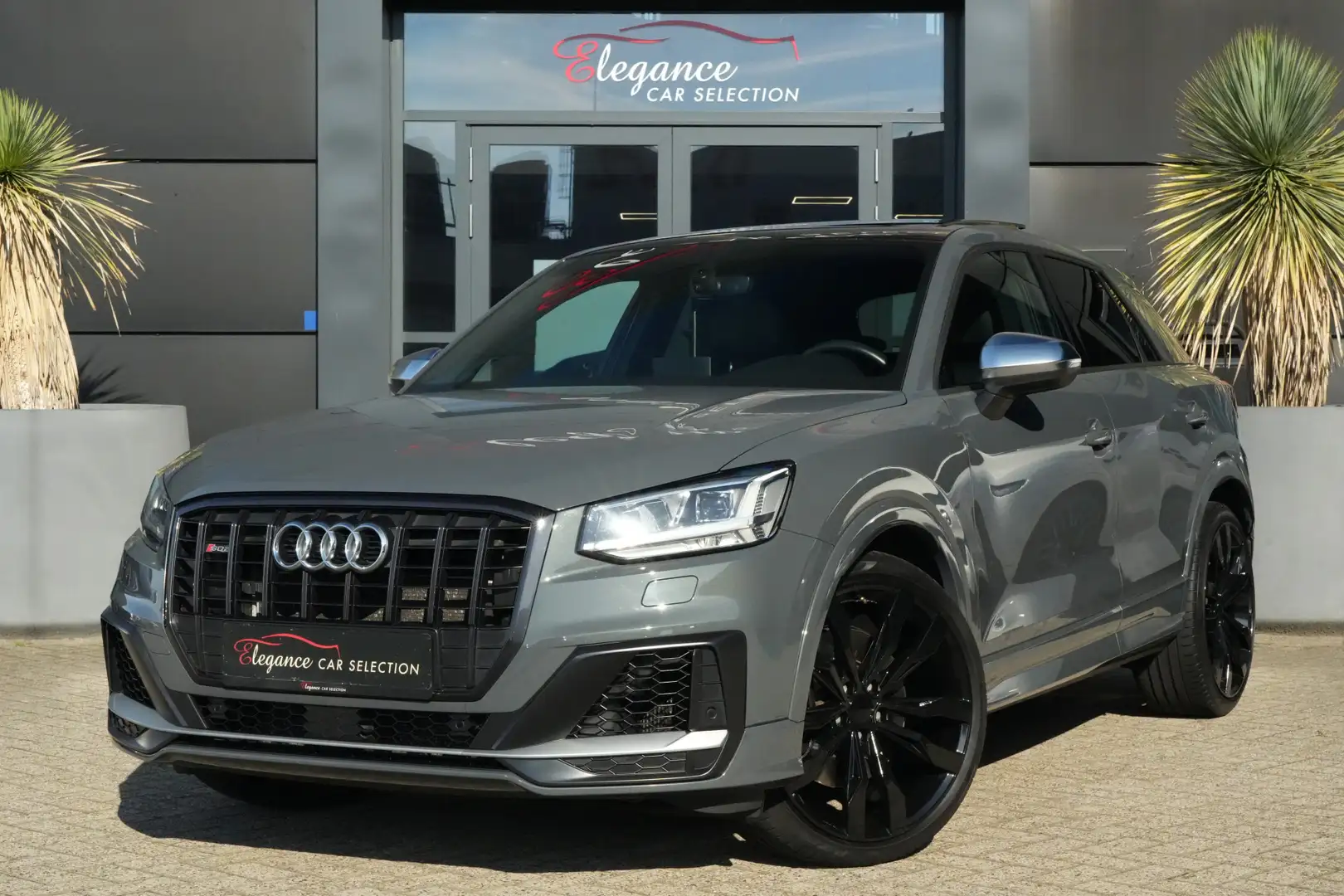 Audi SQ2 2.0 TFSI 300pk Panoramadak/Navigatie/Stoelverwarmi Gris - 1