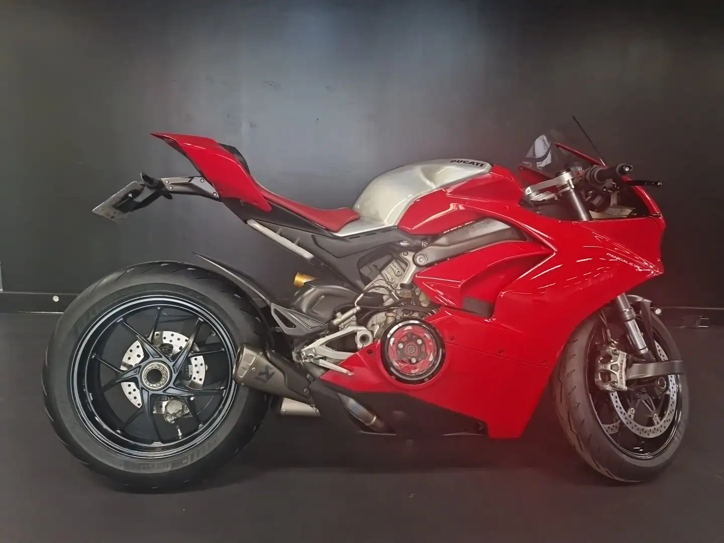 Ducati Rojo - 2