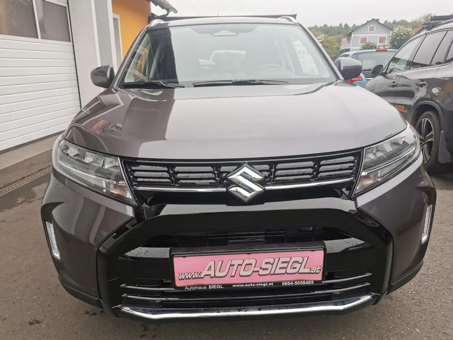 Suzuki Vitara 1.4 AllGrip Shine Top Ausstattung Aktion g Gris - 2