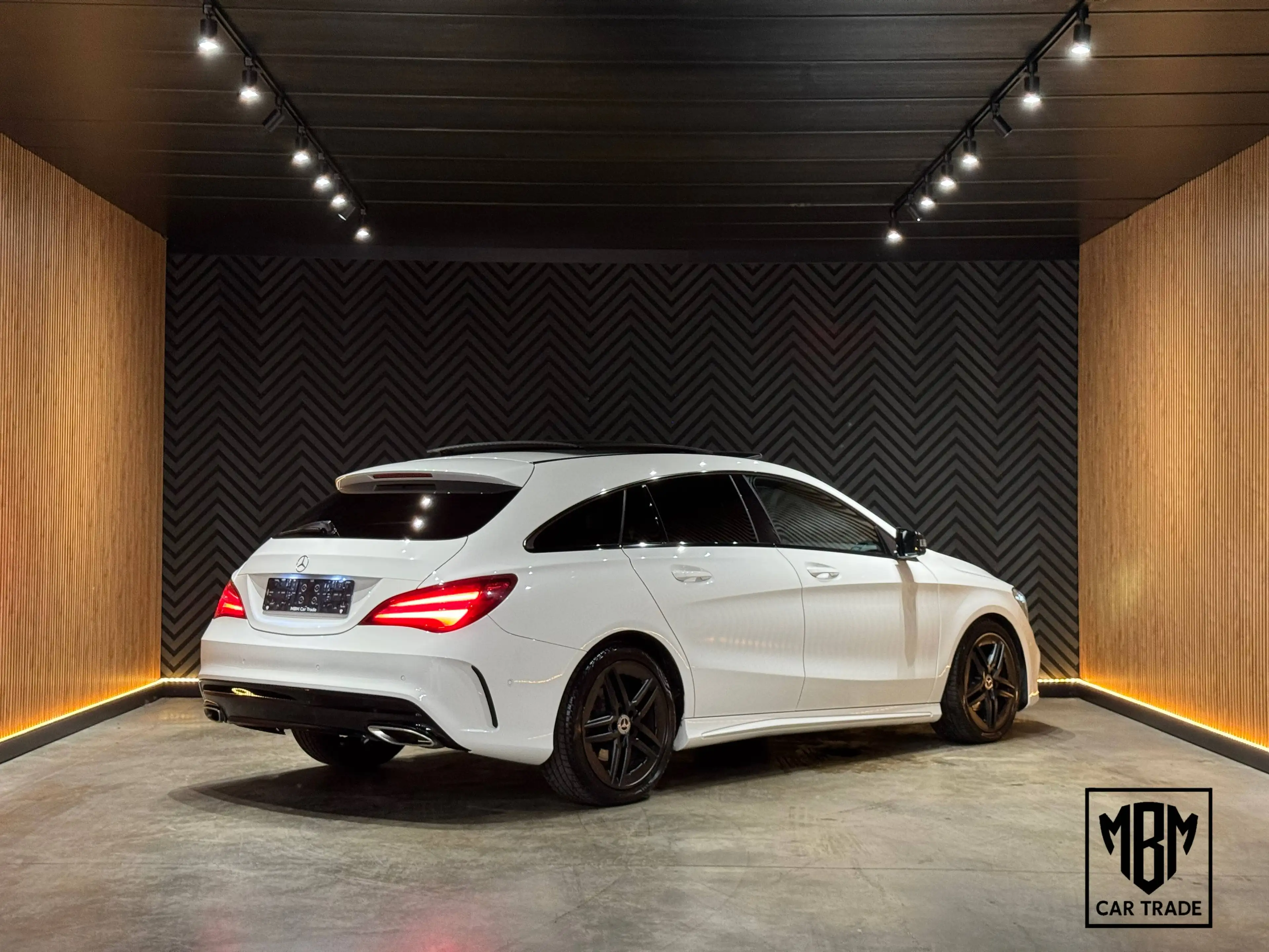 Mercedes-Benz CLA 200 d✅Business Solution AMG Line 12 Maanden GARANTIE Pano Alcantara Dodehoek Zetelverwarming — photo 4