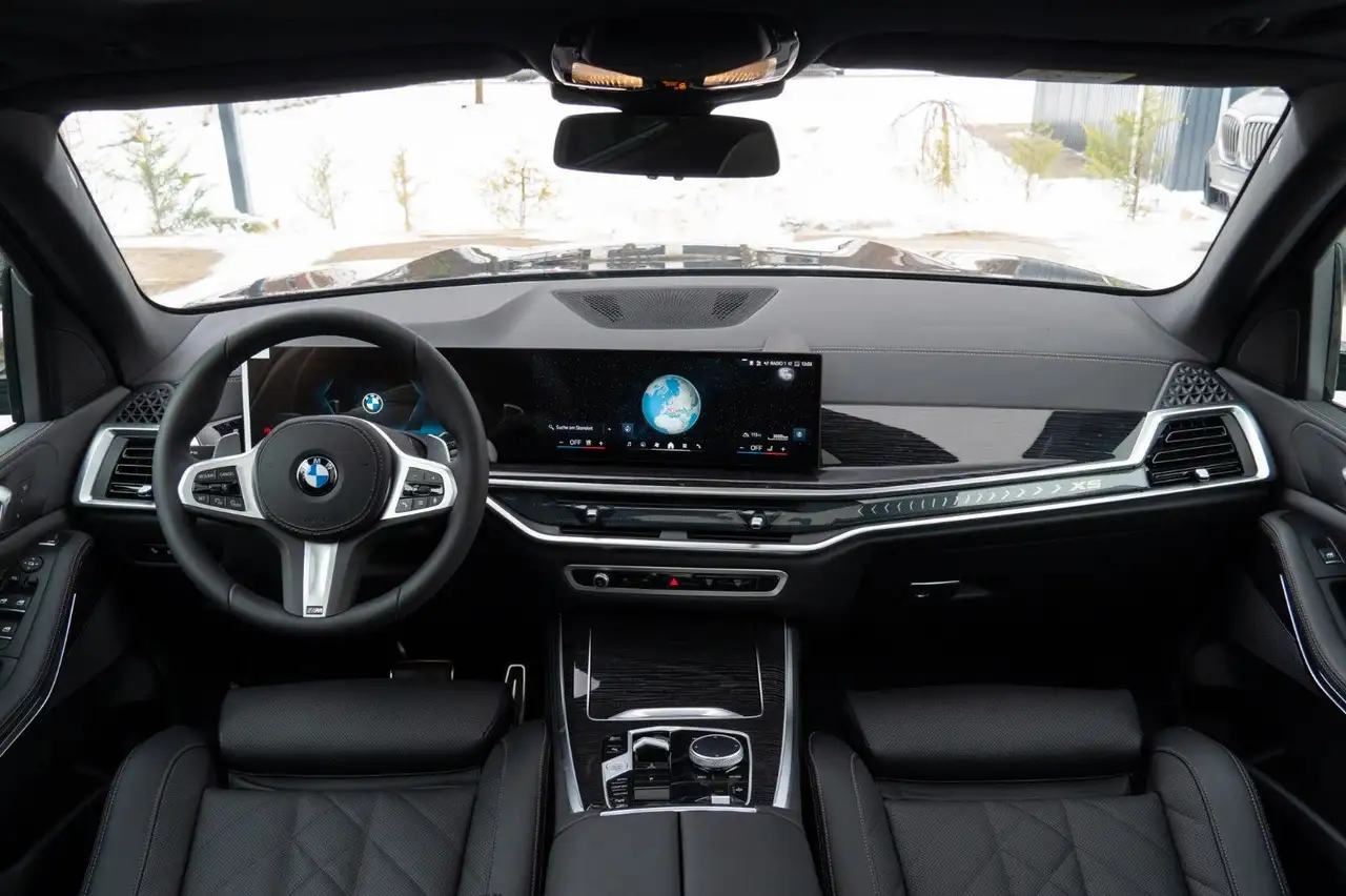 BMW X5 30d M 2026.LUFTFE.PANO.DR.ASS.PR.ASS.22".AHK 15