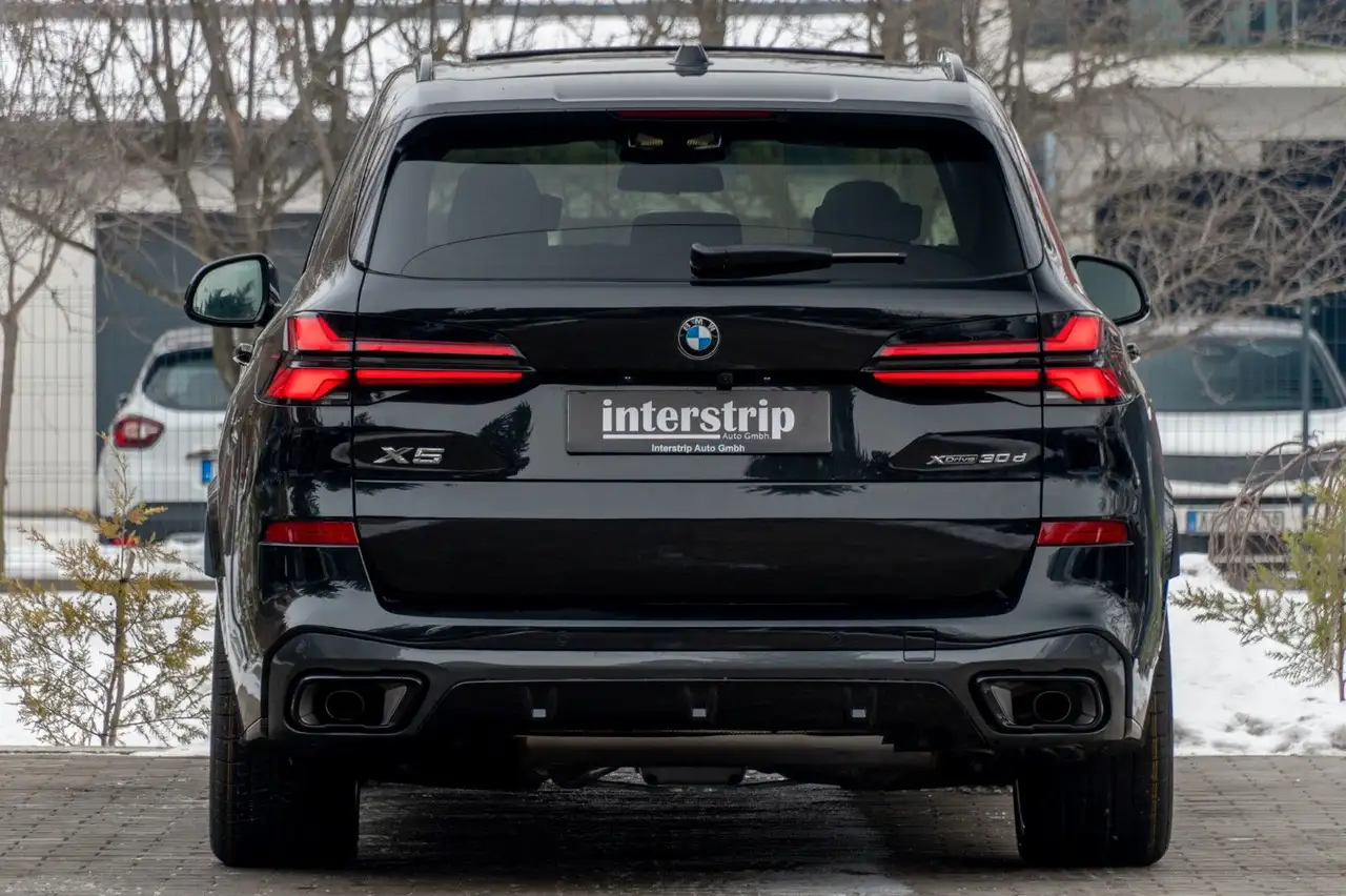 BMW X5 30d M 2026.LUFTFE.PANO.DR.ASS.PR.ASS.22".AHK 5