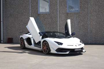 SVJ Roadster LP 770-4 6.5 V12 - 1 of 800