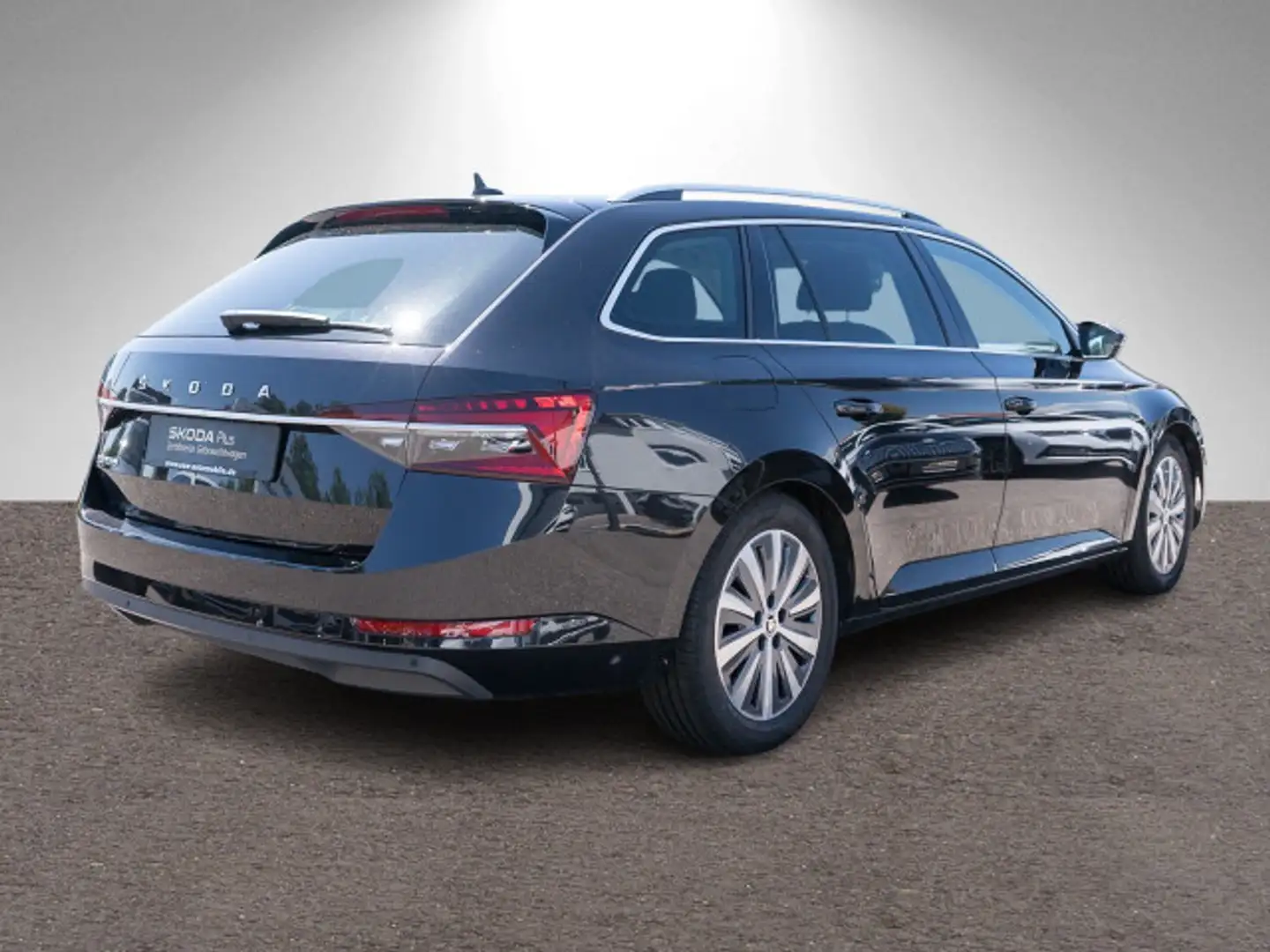 Skoda Superb Combi PremiumEdition 2.0TDI DSG LEDER AHK Zwart - 2