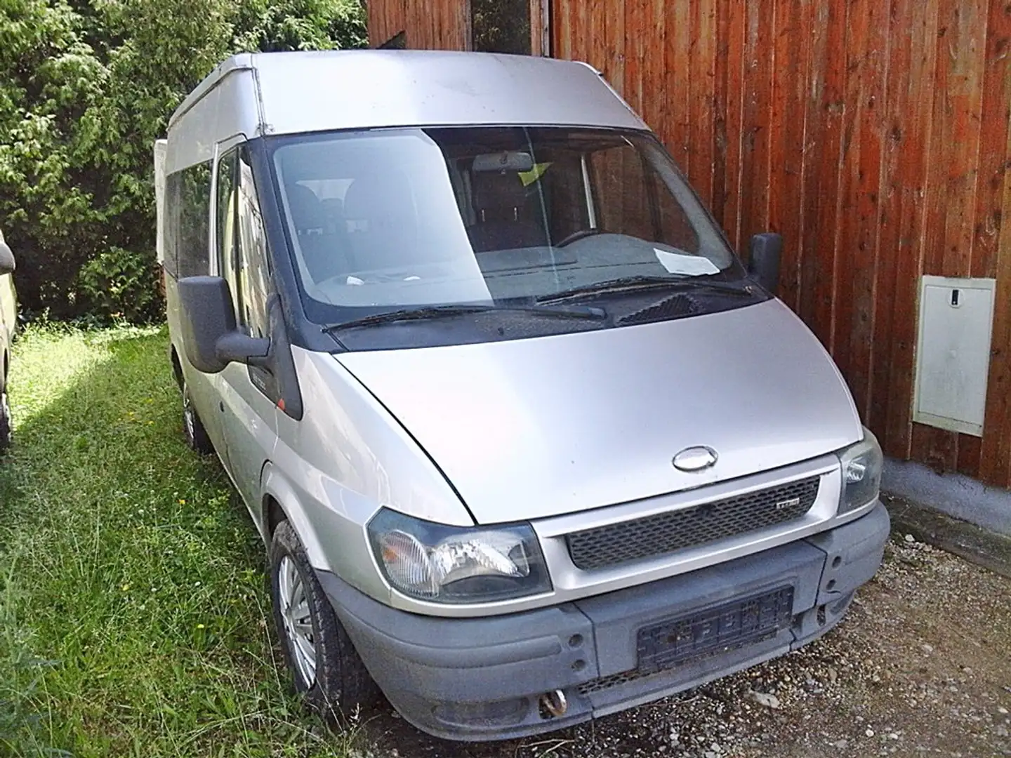 Ford Transit 2.0 FT300 PKW /met+ABS+Klima+AHK/Fensterbus /o.TUV Silber - 1