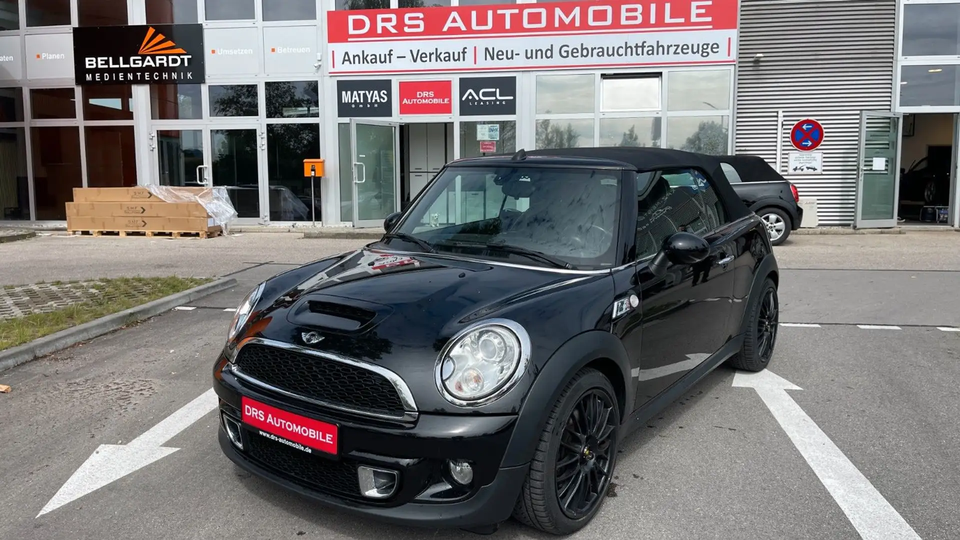 MINI Cooper S Cabrio /Leder/Bi Xenon/Sportsitze/SHZ Fekete - 1