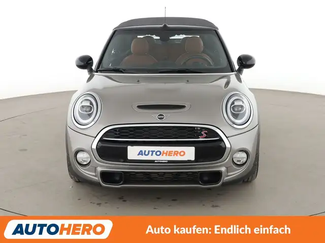 MINI Convertible view 9