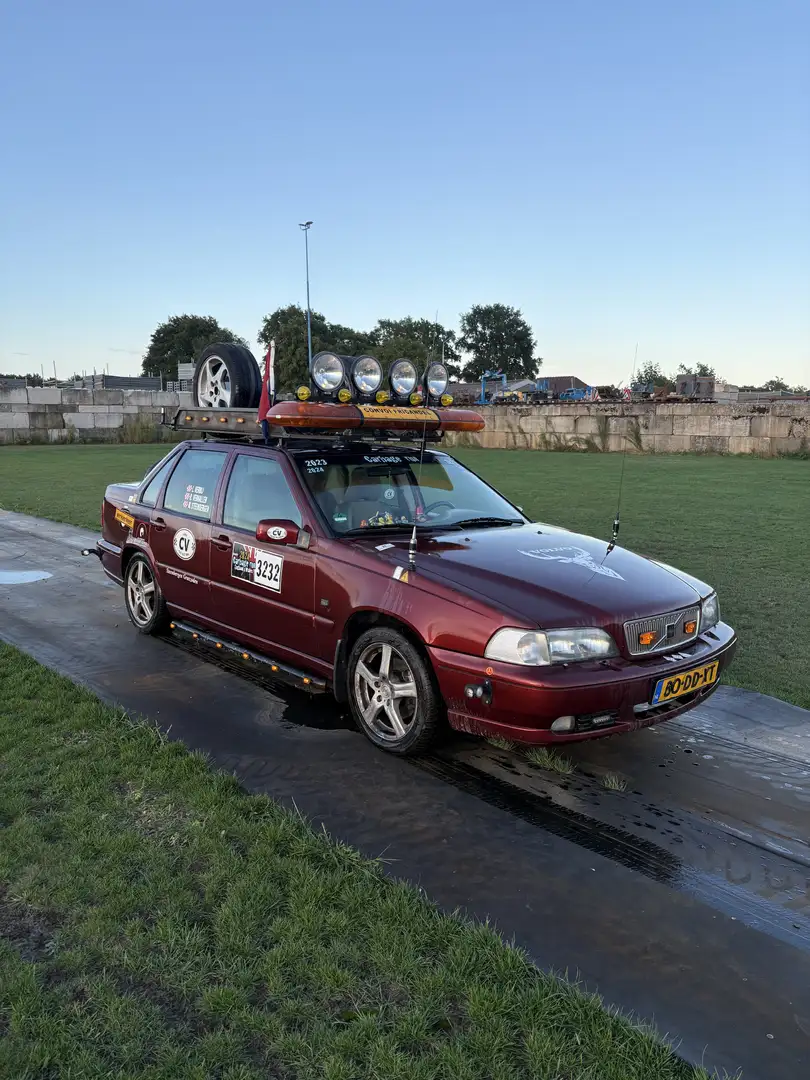 Volvo S70 2.4 Europa Rood - 1