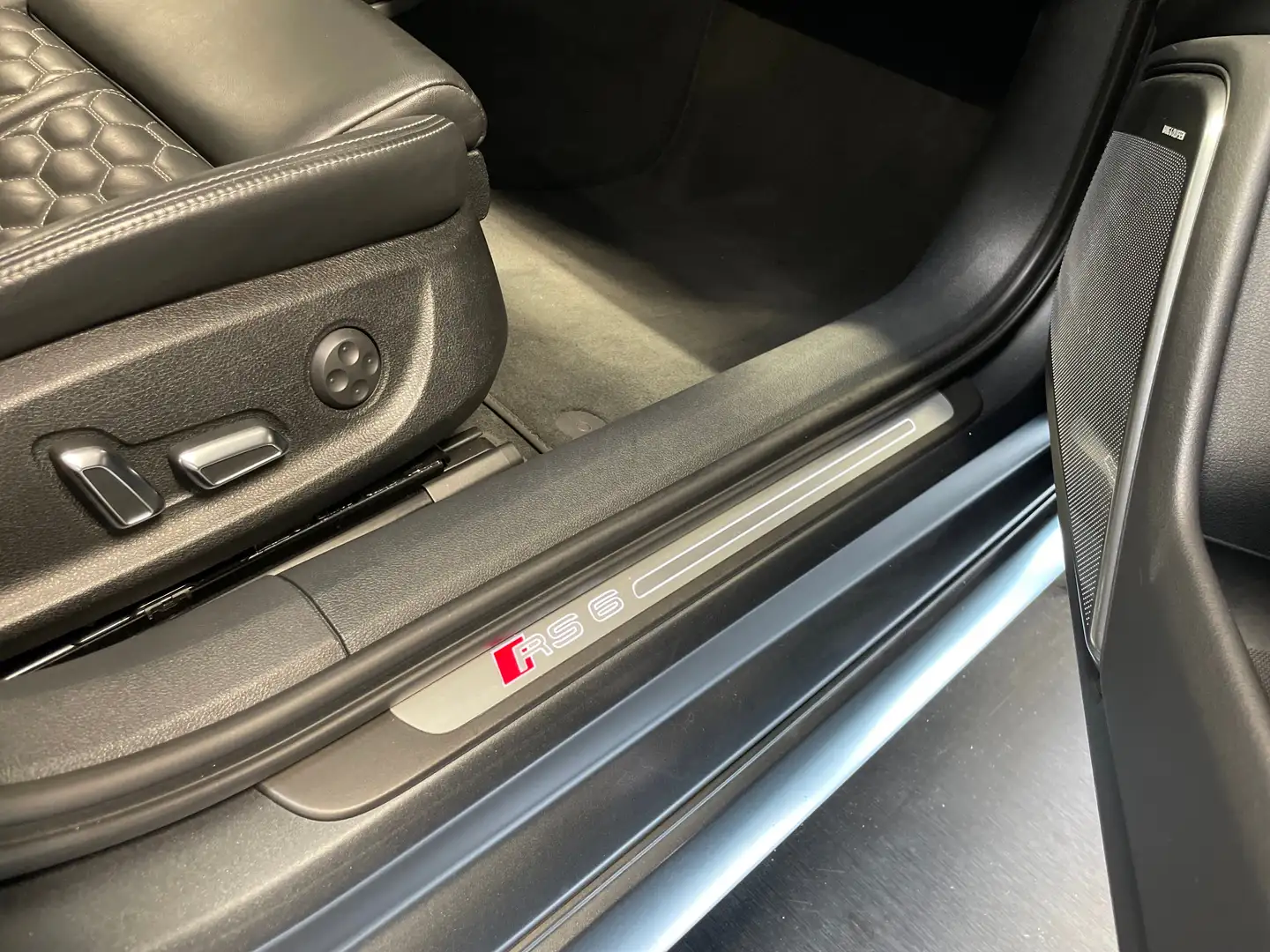 Audi RS6 4.0 TFSI quattro Gri - 2