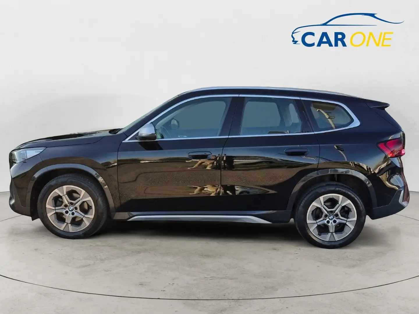 BMW X1 X1 sDrive 18d xLine Schwarz - 2