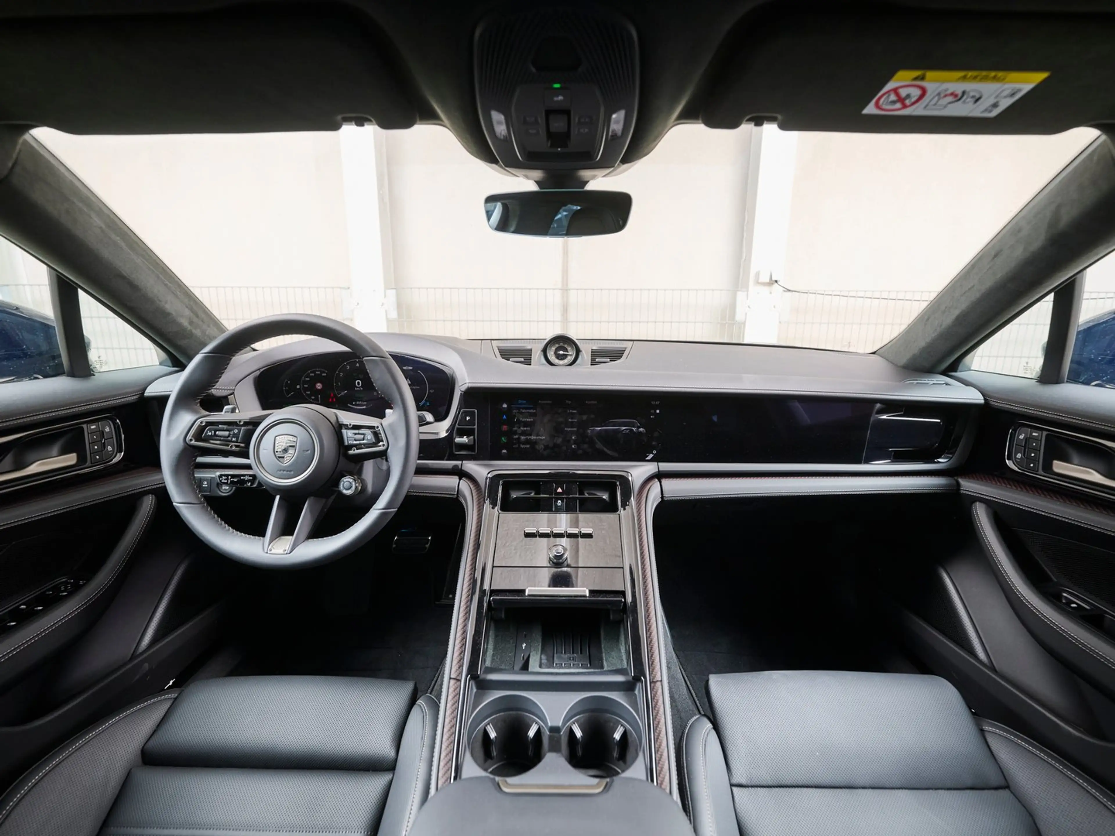 Porsche Panamera Turbo S E-Hybrid — photo 17