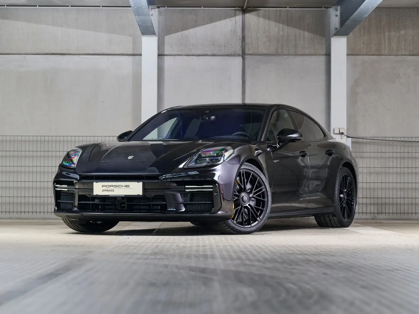 Porsche Panamera Turbo S E-Hybrid Schwarz - 1