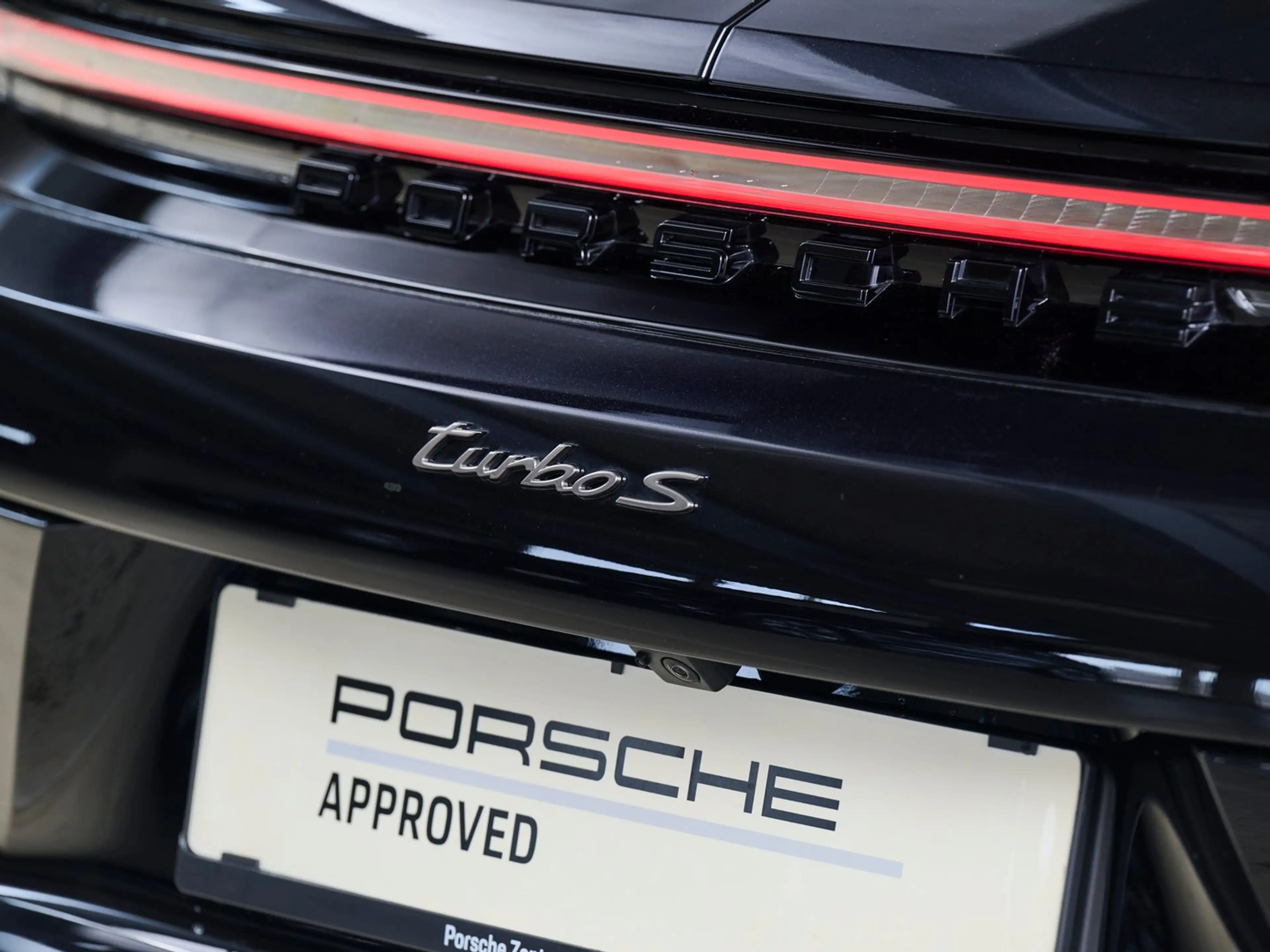 Porsche Panamera Turbo S E-Hybrid — photo 8