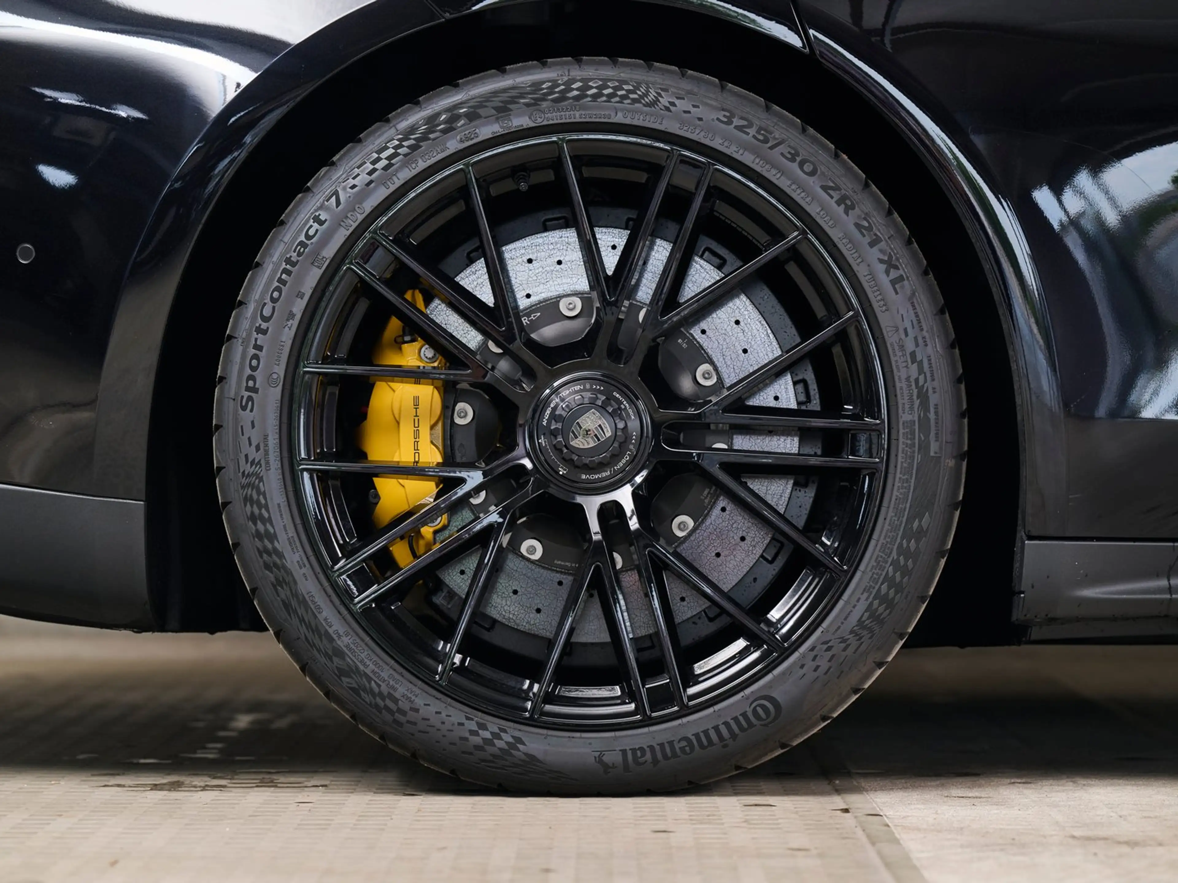 Porsche Panamera Turbo S E-Hybrid — photo 11