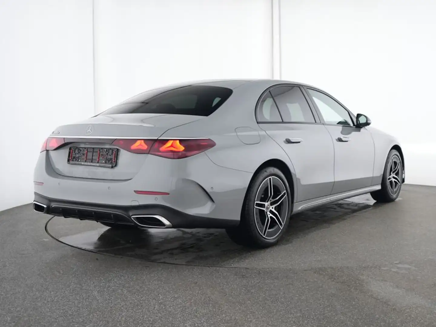 Mercedes-Benz E 300 e   AMG*SUPERSCREEN*BURMESTER-4D*NIGHT*AHK Grau - 2