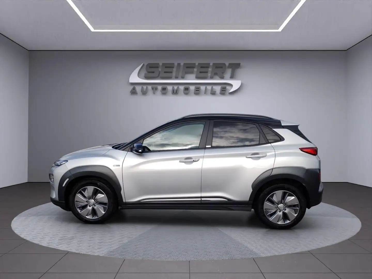 Hyundai KONA Elektro I PREMIUM I FAHRSCHULUMBAU | HEAD-UP | Zilver - 2