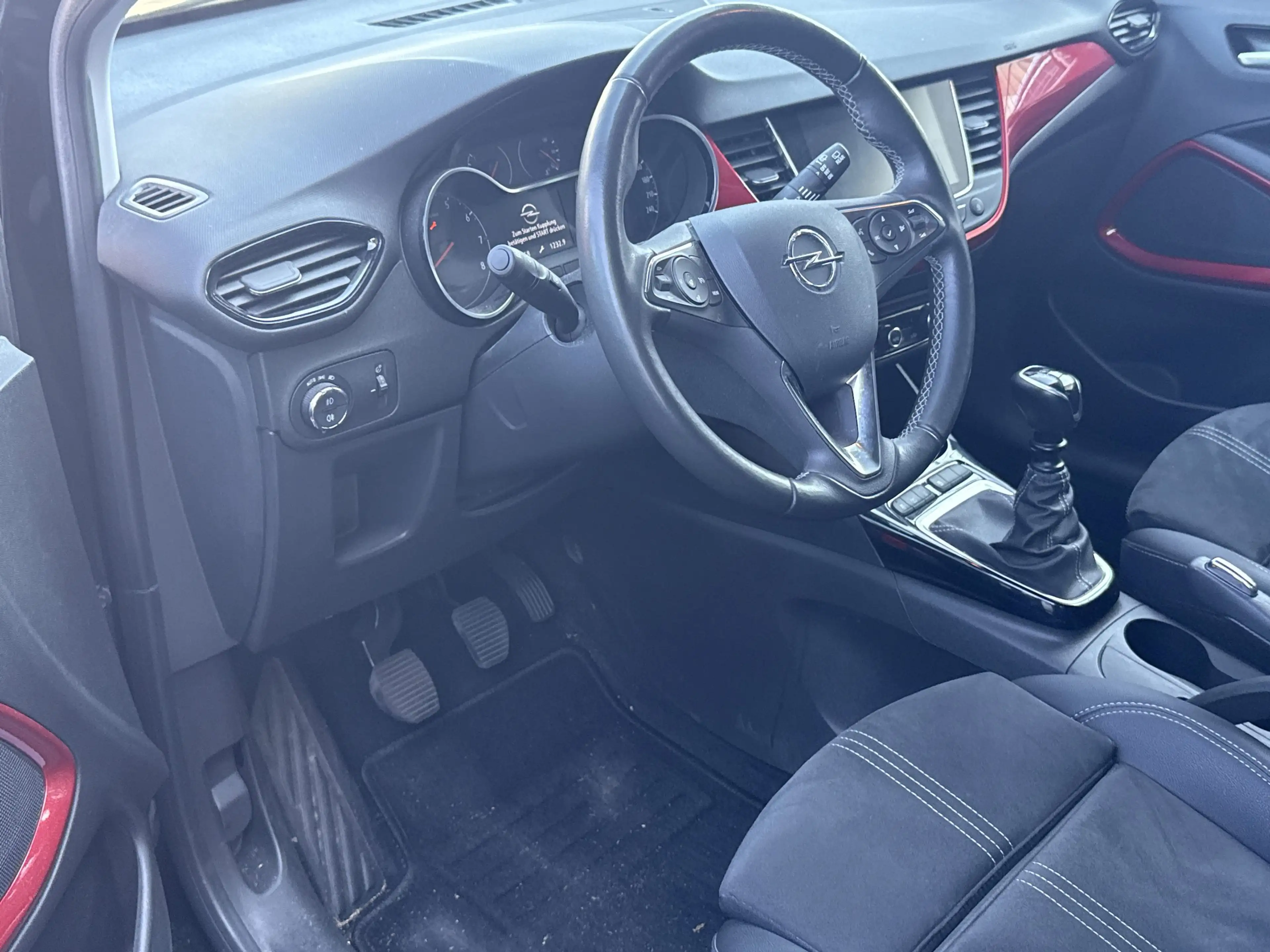 Opel Crossland 1.2 Turbo GS Line LED+2xKlima+KlimaA — photo 6