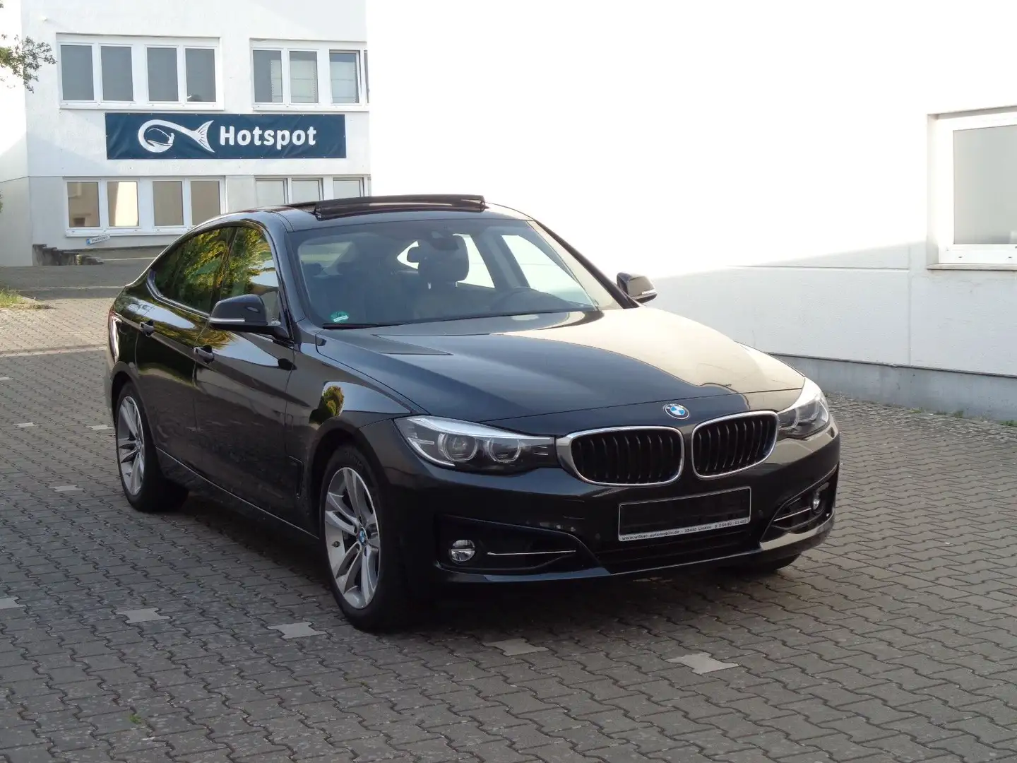 BMW 320 320i GT Sport Line Aut. HUD, Panorama, Kamera Negru - 1