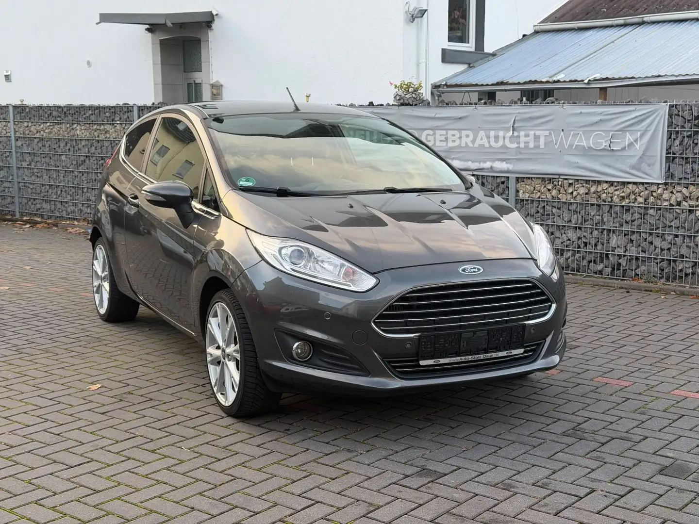 Ford Fiesta *ZAHNRIEMEN NEU*TÜV NEU*GARANTIE*TOP* Braun - 1