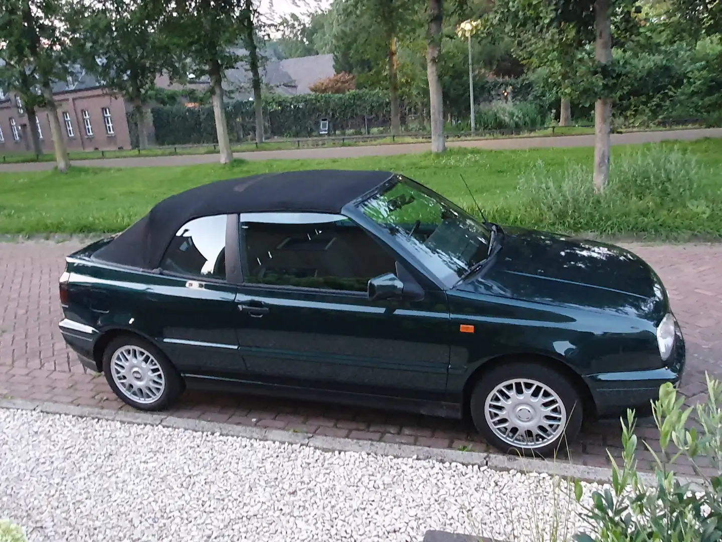Volkswagen Golf Cabriolet 1.8 Green - 2