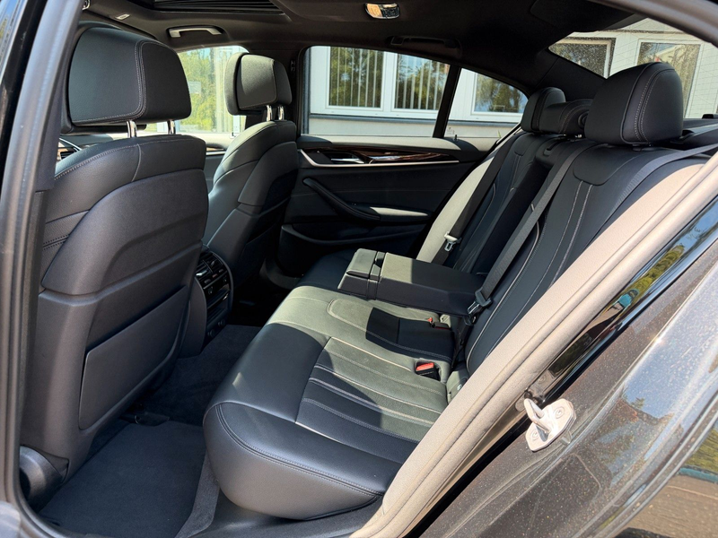 BMW 530 d M Sportpaket/19Zoll/Anhäng/360°Kam/LED-Sch — photo 14