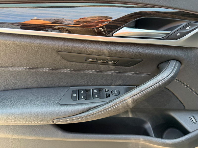 BMW 530 d M Sportpaket/19Zoll/Anhäng/360°Kam/LED-Sch — photo 13
