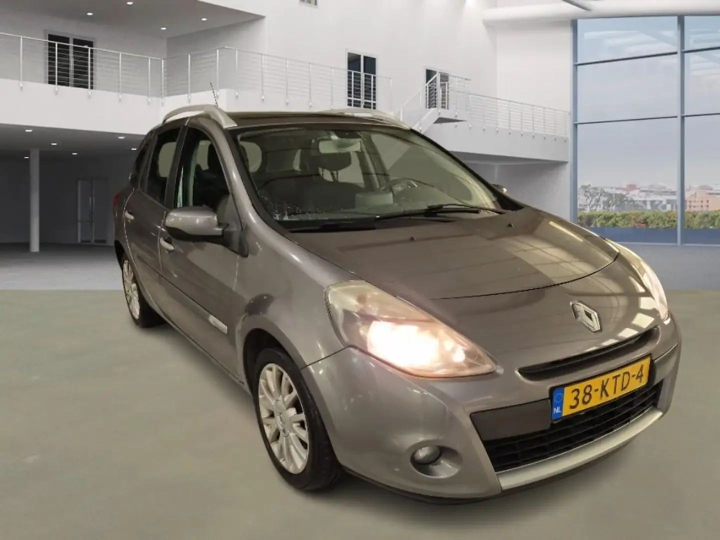 Renault Clio Estate 1.2 TCE Dynamique PANO NAVI Gris - 2