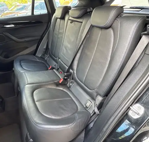 BMW X1 view 9