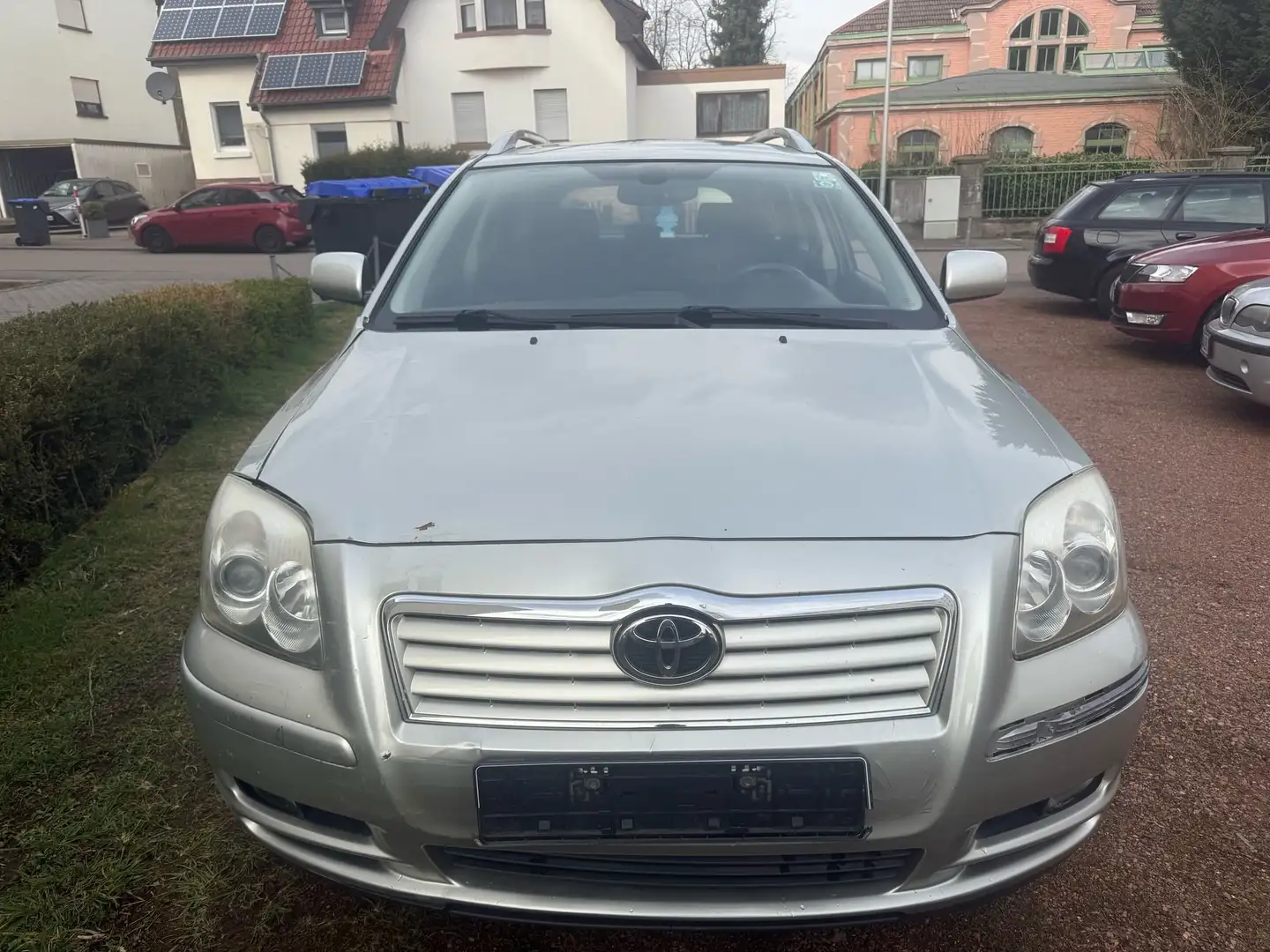 Toyota Avensis Avensis 1.8 VVT-i Combi Travel Silber - 1