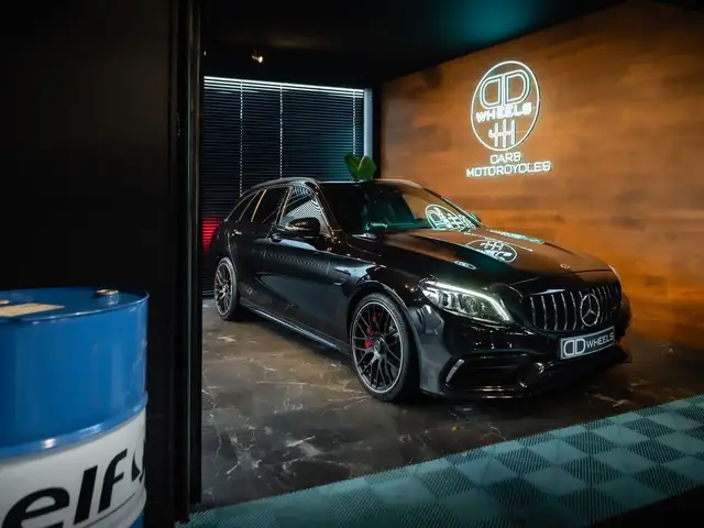 Mercedes-Benz C 63 AMG TVA DEDUCTIBLE / UTILITAIRE / BELGE / SUPERBE !!