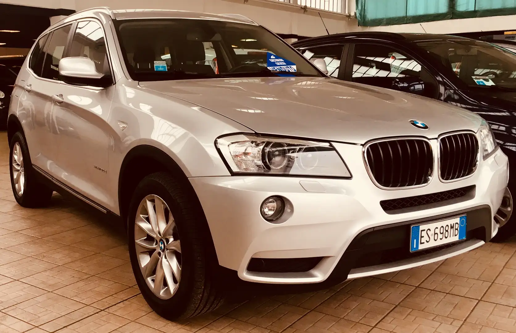 BMW X3 F25 2.0 X drive Futura  automatica Grigio - 2