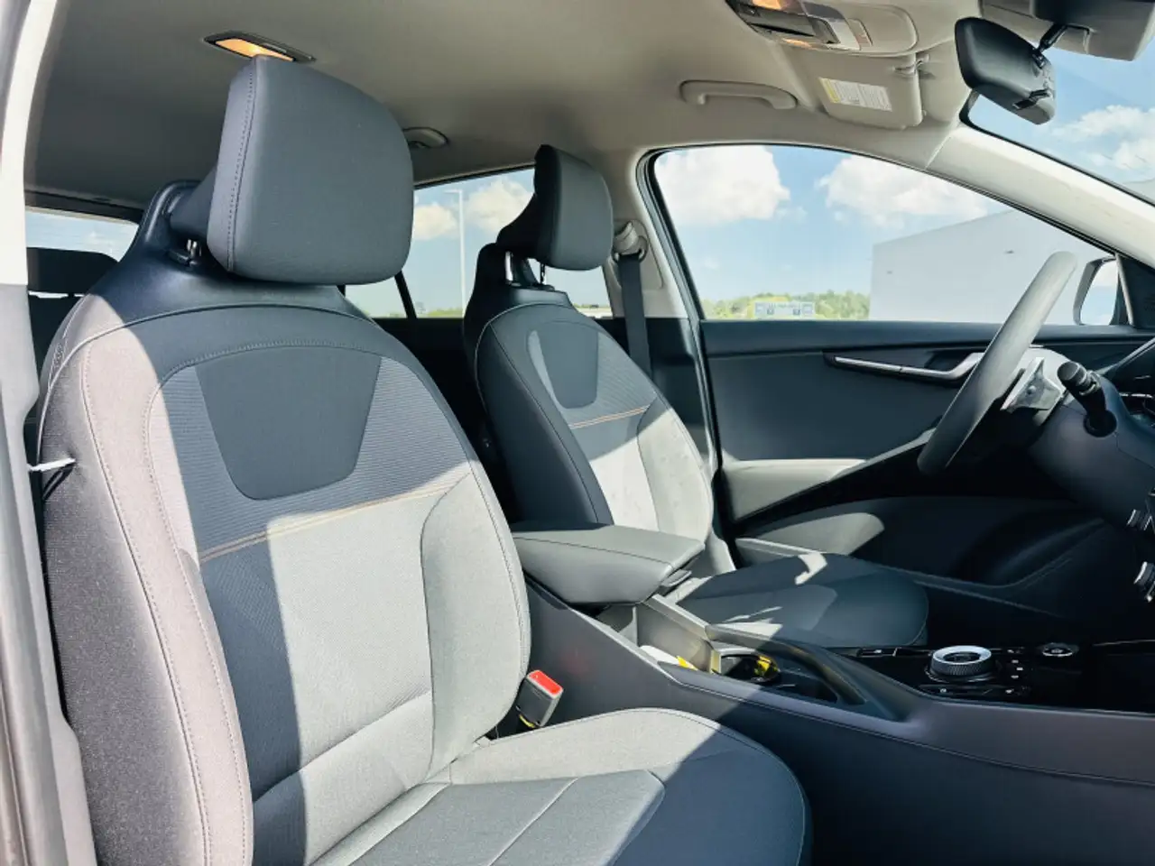 Kia Niro снимка Kia Niro