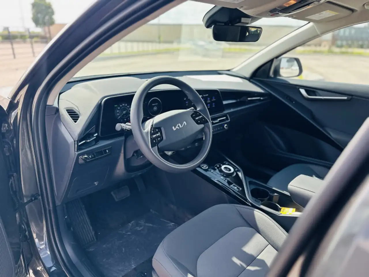 Kia Niro снимка Kia Niro