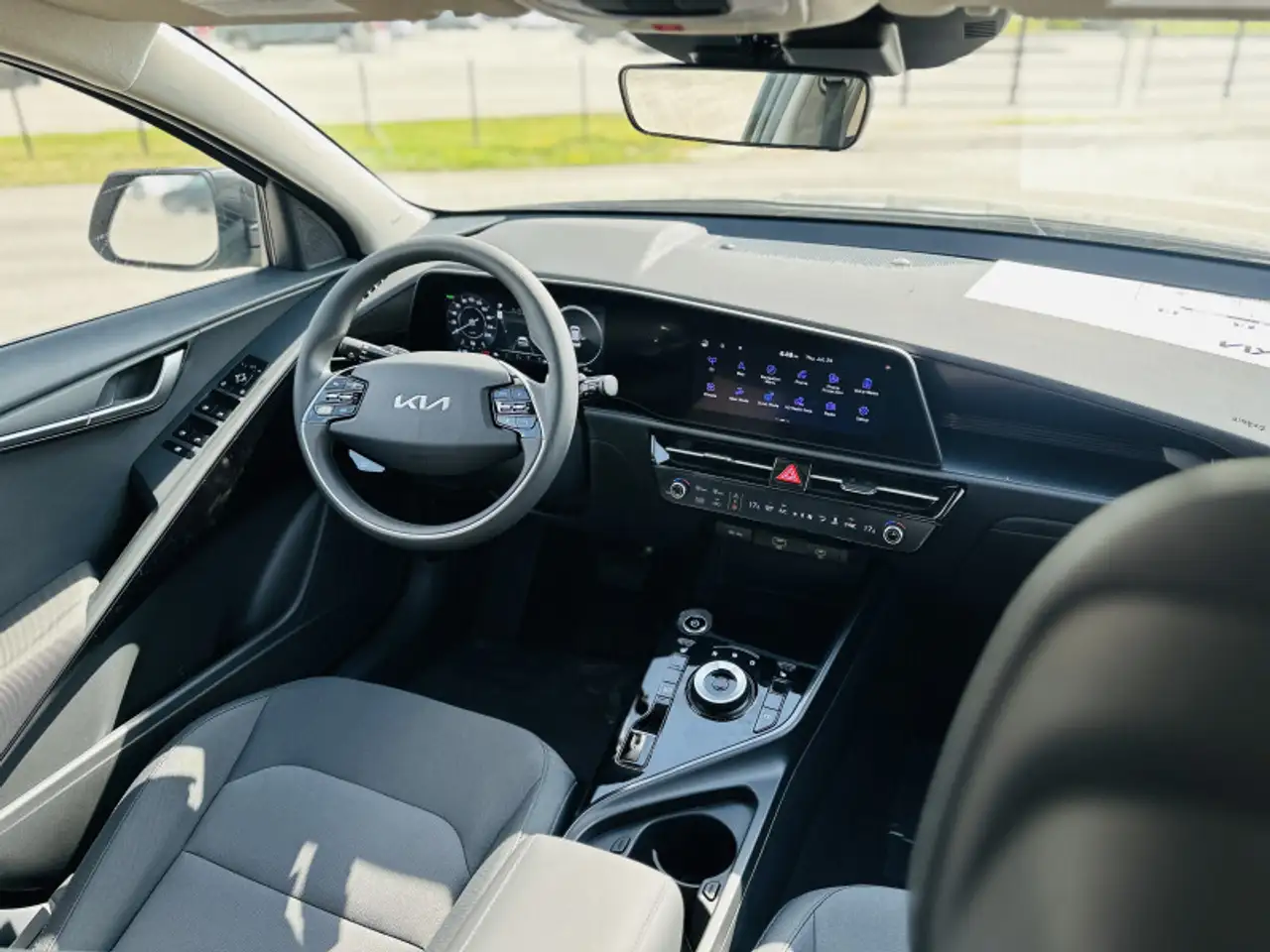 Kia Niro снимка Kia Niro