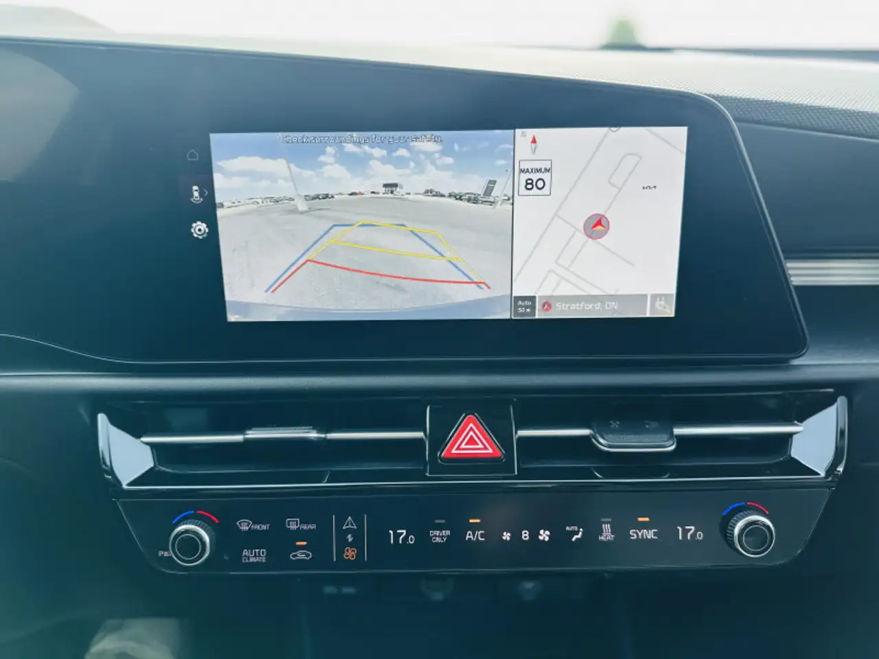 Kia Niro снимка Kia Niro