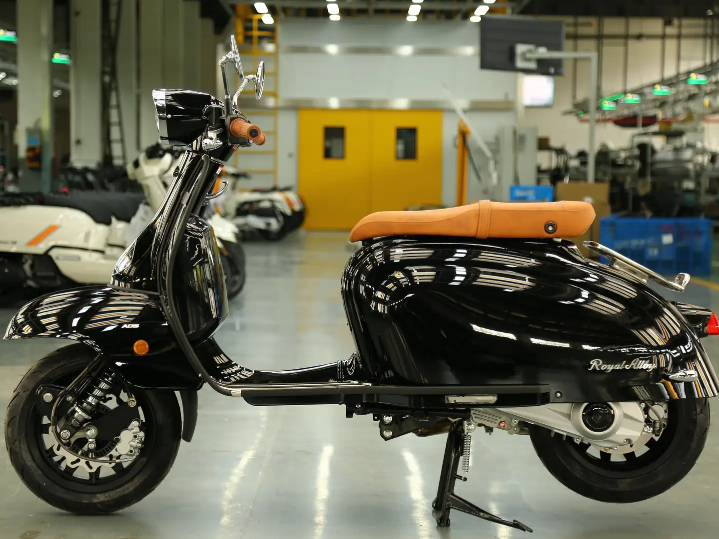 Royal Alloy TG 125 LC ABS TG 125 SE - MY2025 Grau - 2