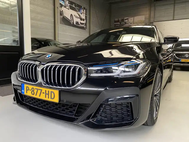 BMW 520 5-serie 520i Edition Plus M pakket, Schuifdak, 19i