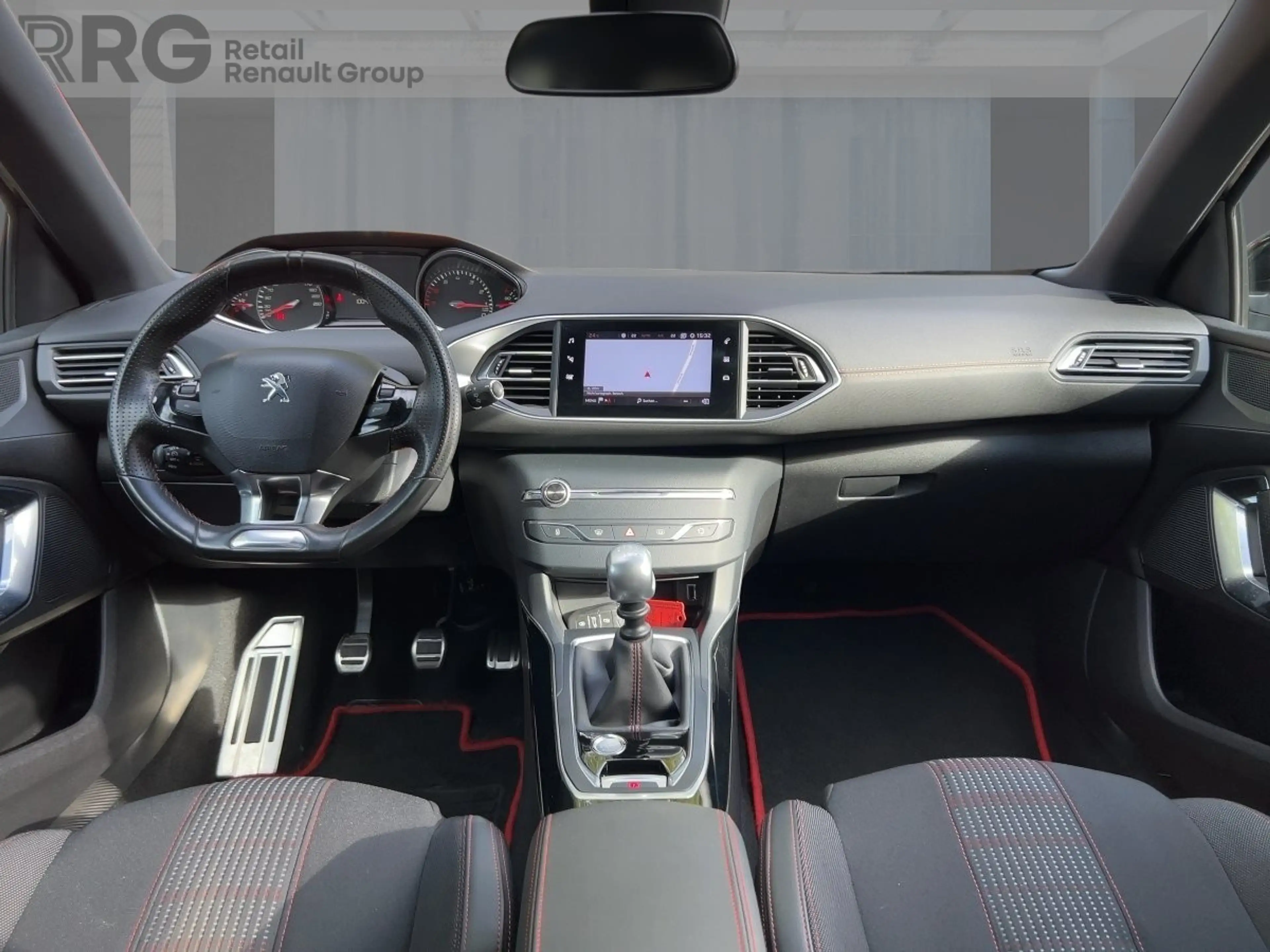 Peugeot 308 1.2 PureTech 130 SW Allure Apple CarPlay PDC — photo 10