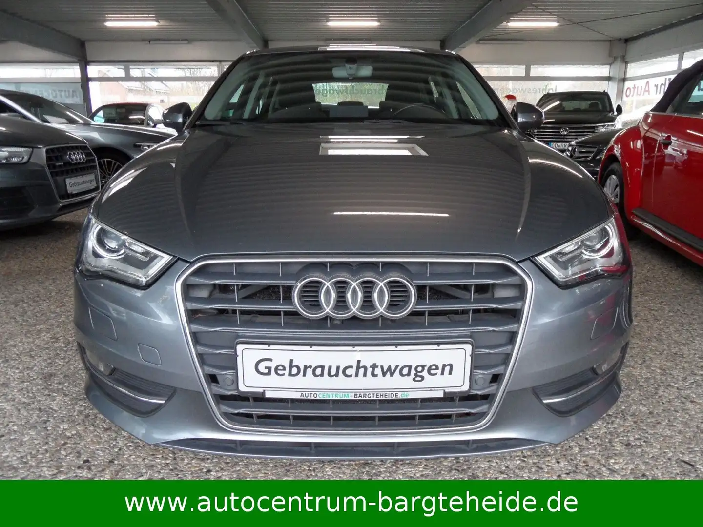 Audi A3 Sportback 1.6 TDi Aut. Attraction NAVI+XENON Grau - 1