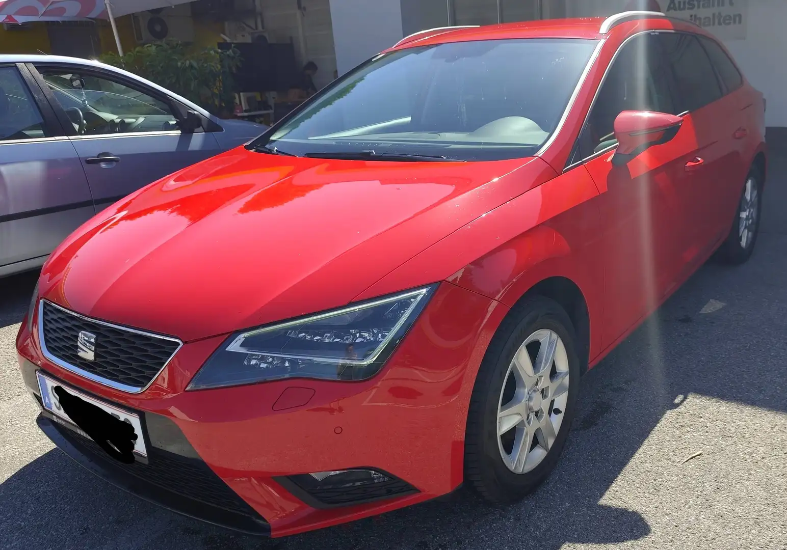 SEAT Leon Leon ST Business 1,2 TSI Start-Stopp Business Rot - 1